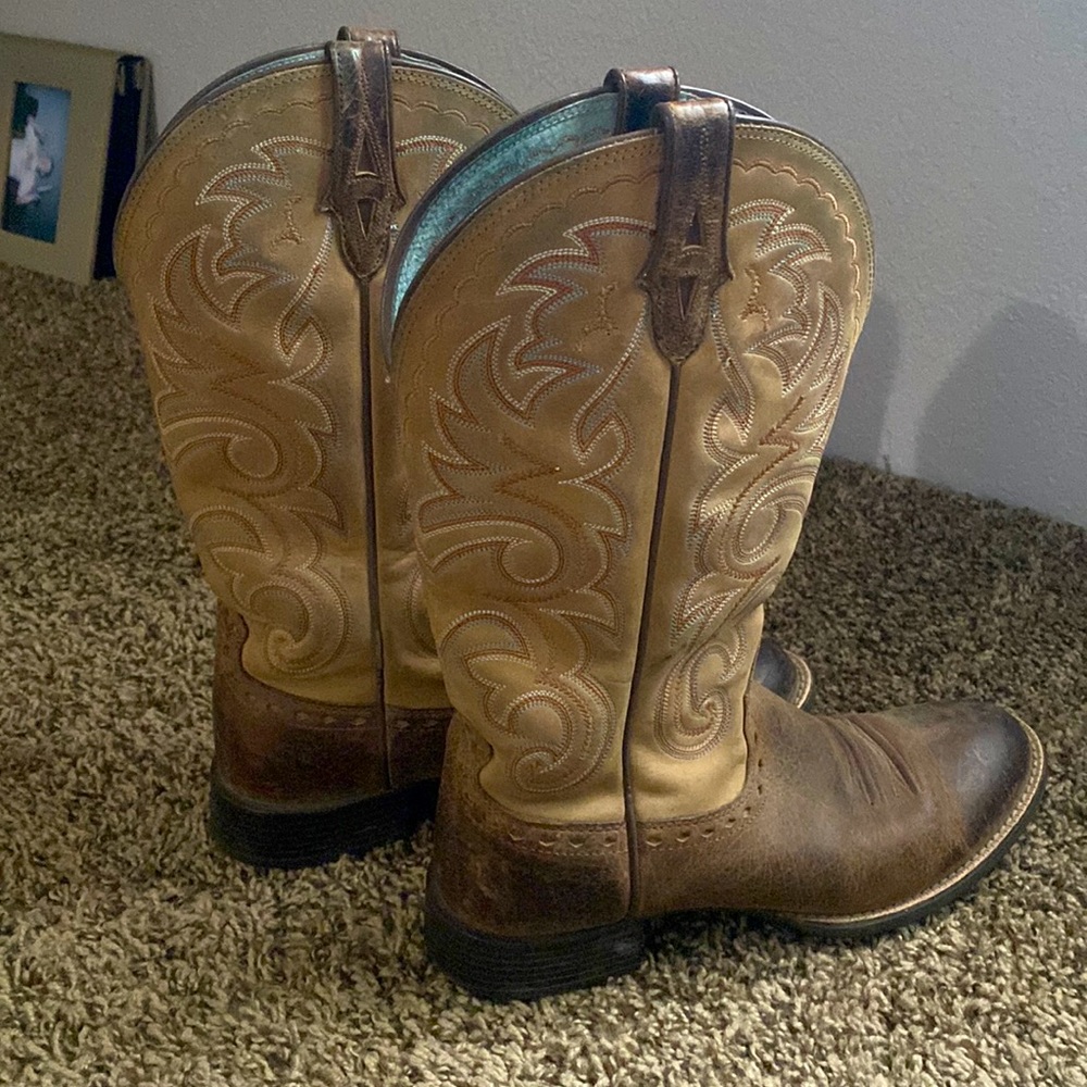 Womens Ariat cowboy boots